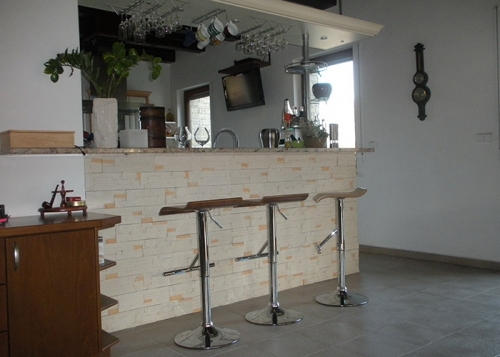 Stylový bar s barovými židlemi Winston PRO